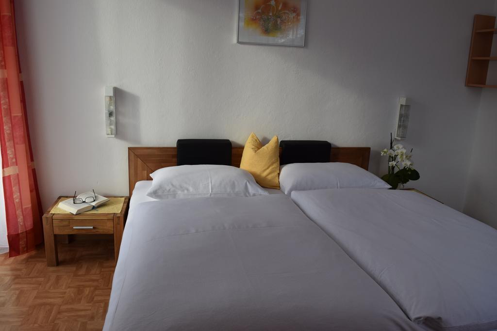 Pension Vocario プファルヴェルフェン 部屋 写真